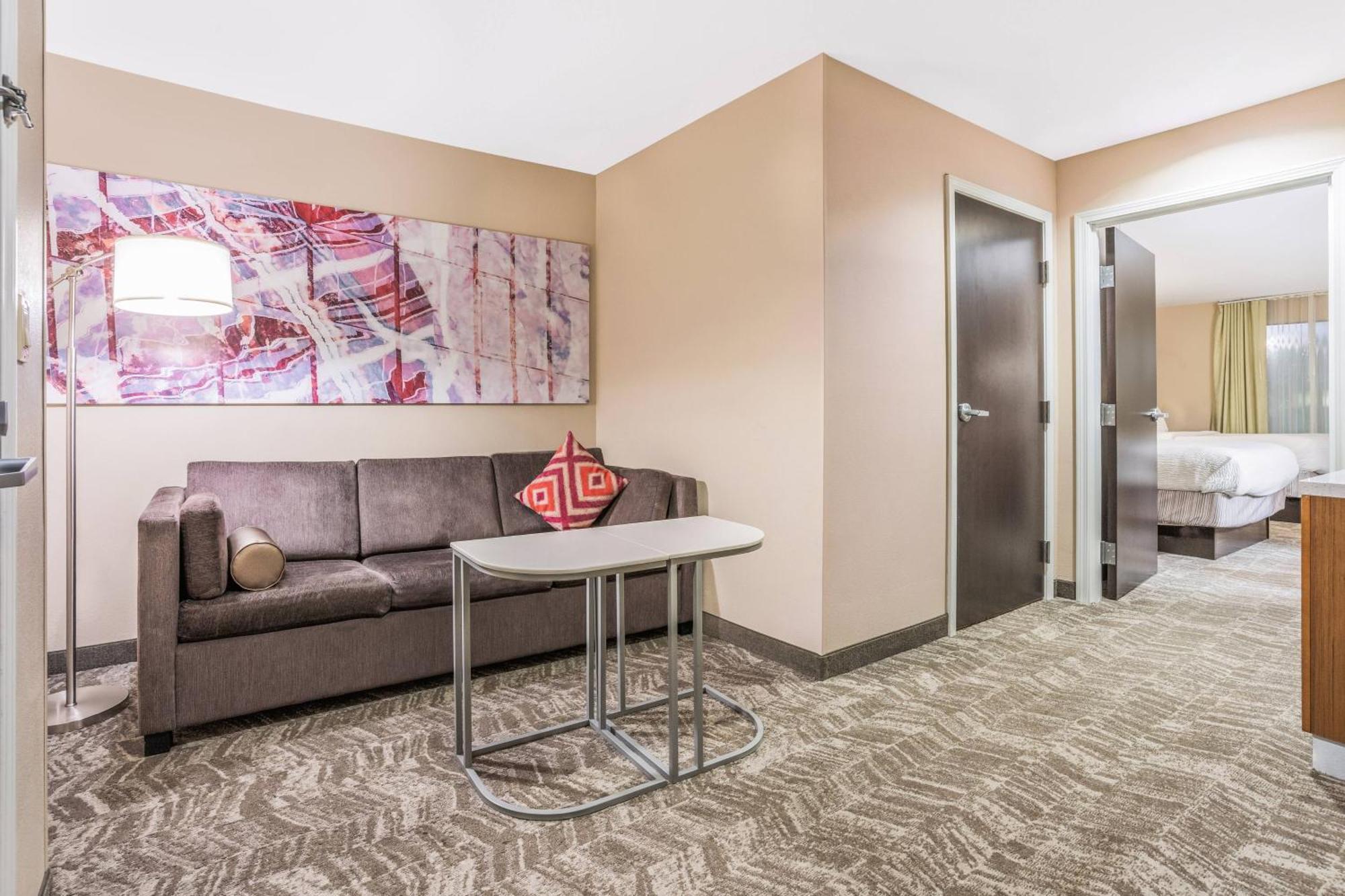 Springhill Suites By Marriott Denton Bagian luar foto