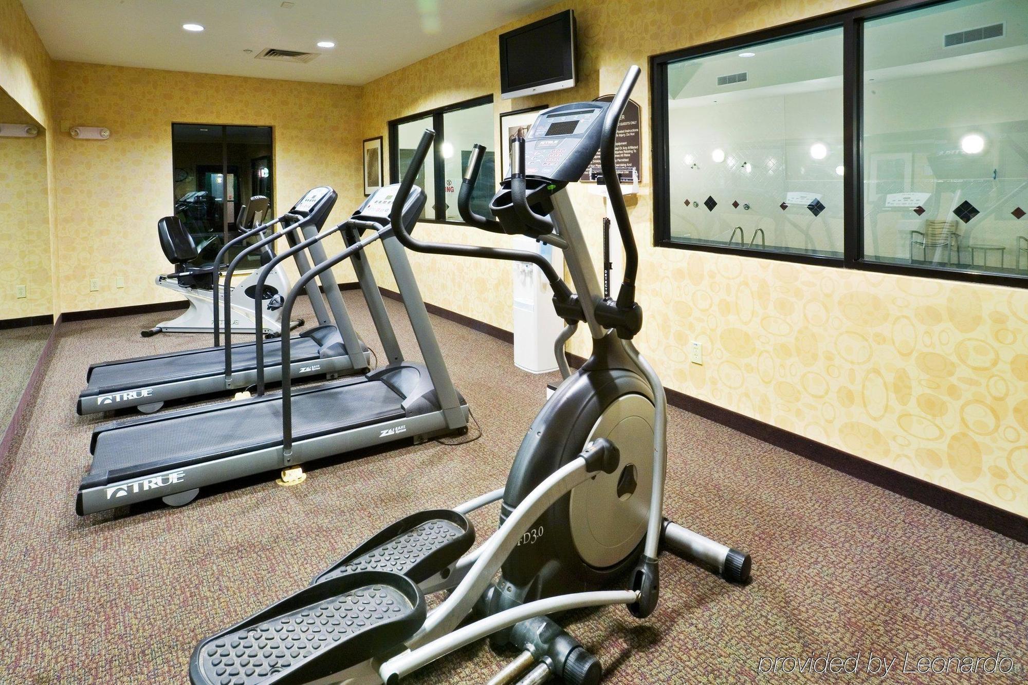 Springhill Suites By Marriott Denton Bagian luar foto
