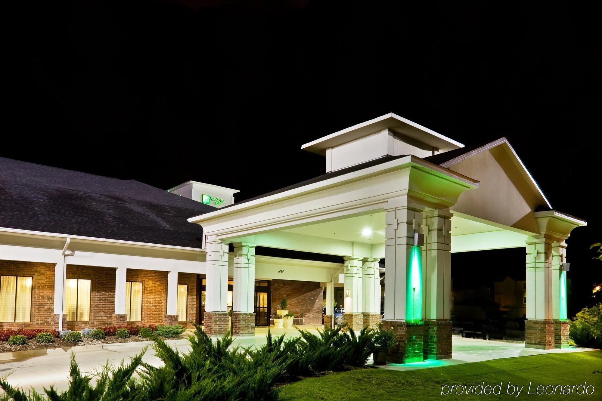 Springhill Suites By Marriott Denton Bagian luar foto