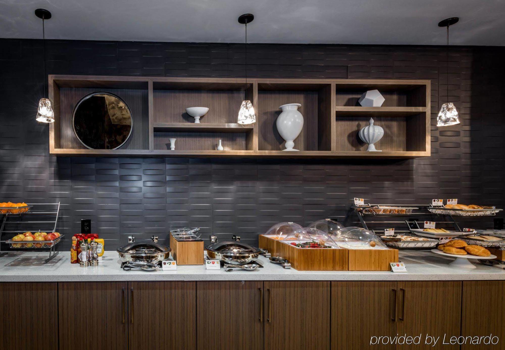 Springhill Suites By Marriott Denton Bagian luar foto