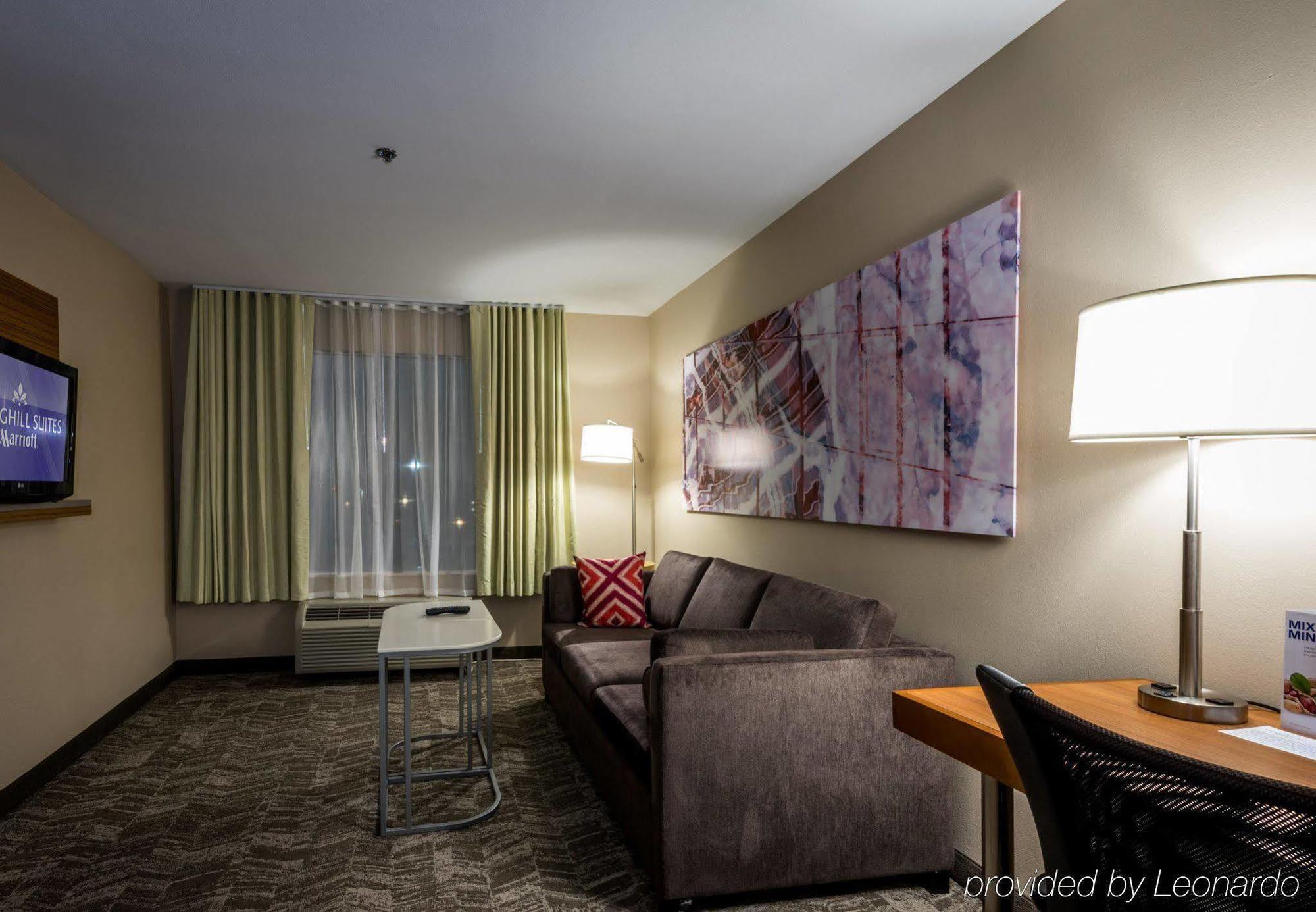 Springhill Suites By Marriott Denton Bagian luar foto
