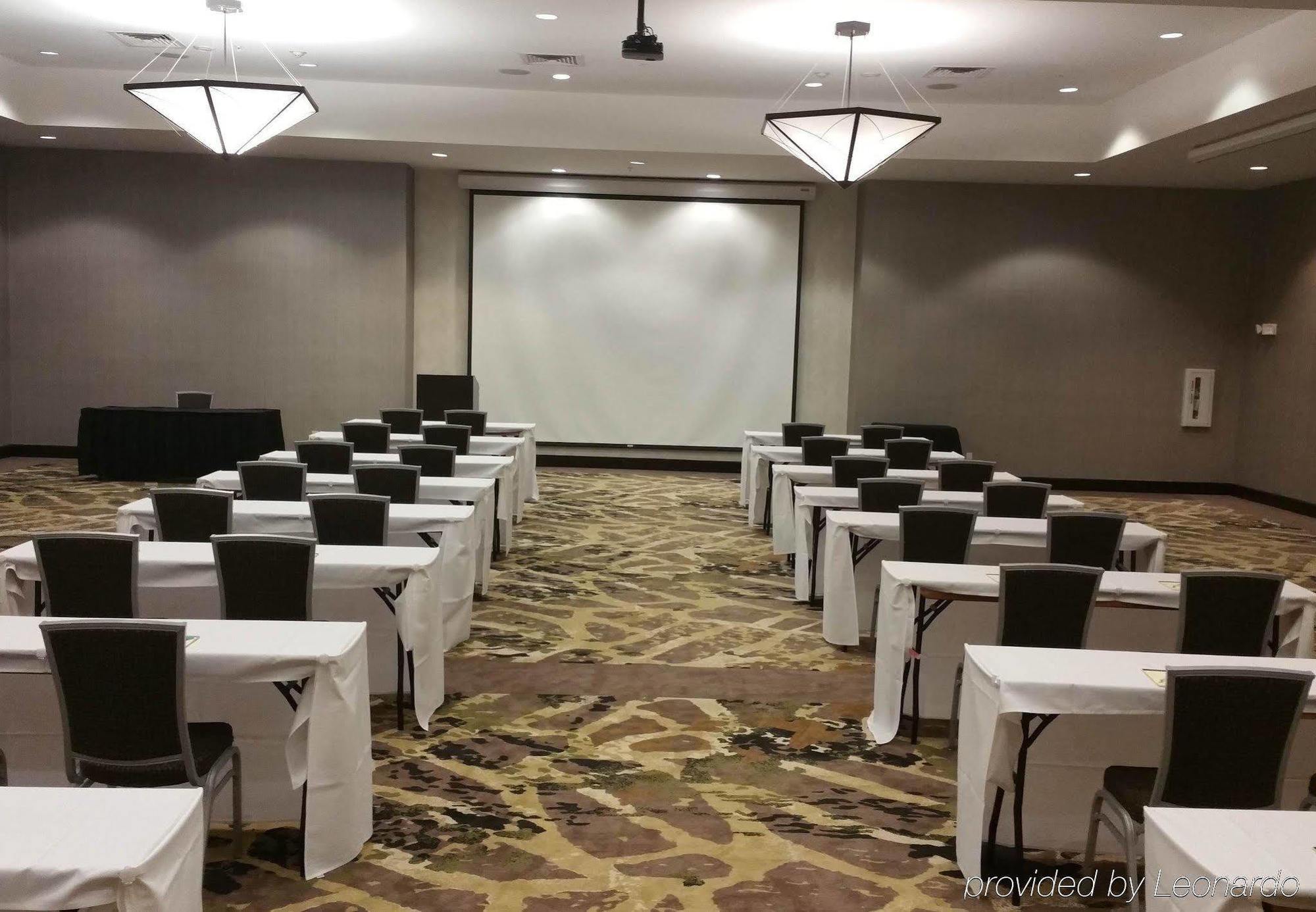Springhill Suites By Marriott Denton Bagian luar foto