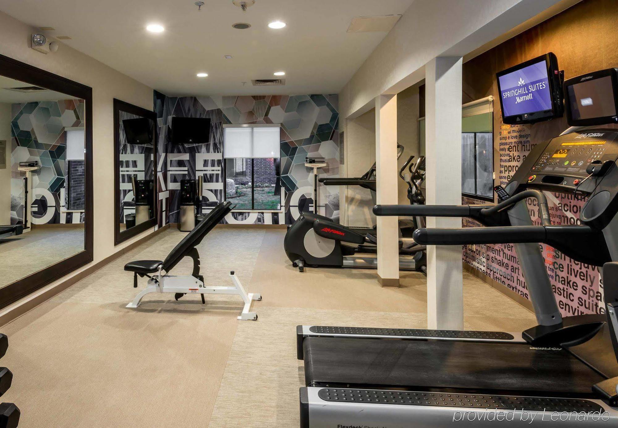 Springhill Suites By Marriott Denton Bagian luar foto