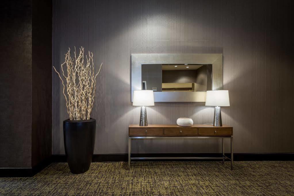 Springhill Suites By Marriott Denton Bagian luar foto