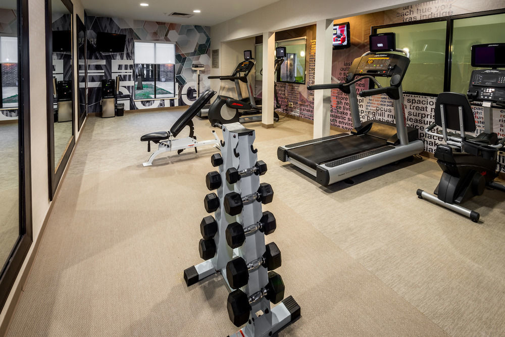Springhill Suites By Marriott Denton Bagian luar foto